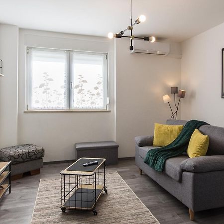 Apartment Retiro Pula Ngoại thất bức ảnh