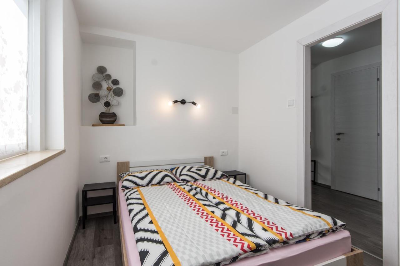 Apartment Retiro Pula Ngoại thất bức ảnh