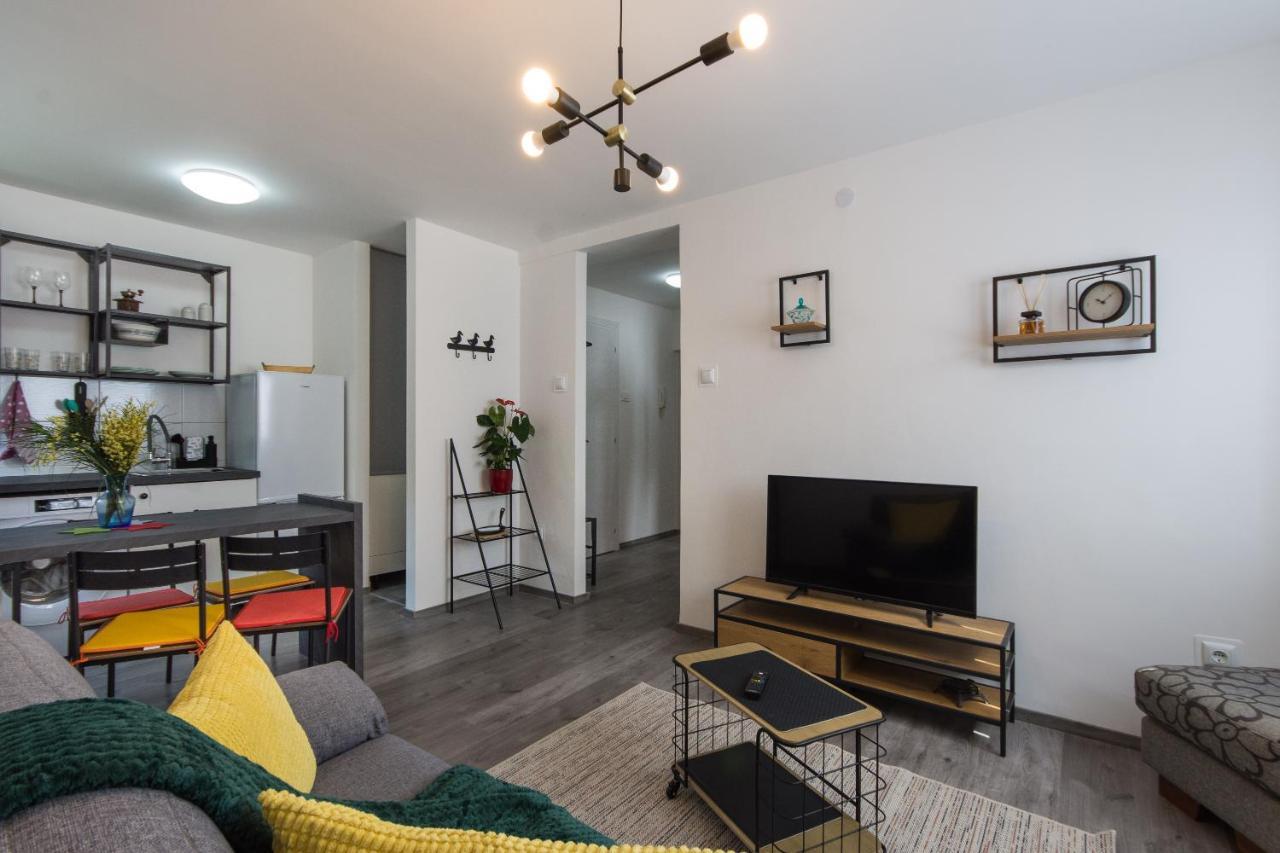 Apartment Retiro Pula Ngoại thất bức ảnh